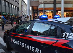 carabinieri busto centro volante auto