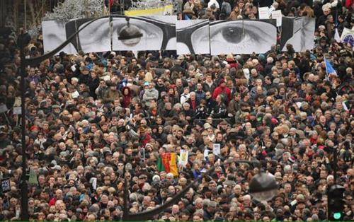 La marcia di Parigi (inserita in galleria)