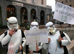 I "soldati" di Guerre Stellari protestano contro le "Sentinelle in Piedi" (inserita in galleria)