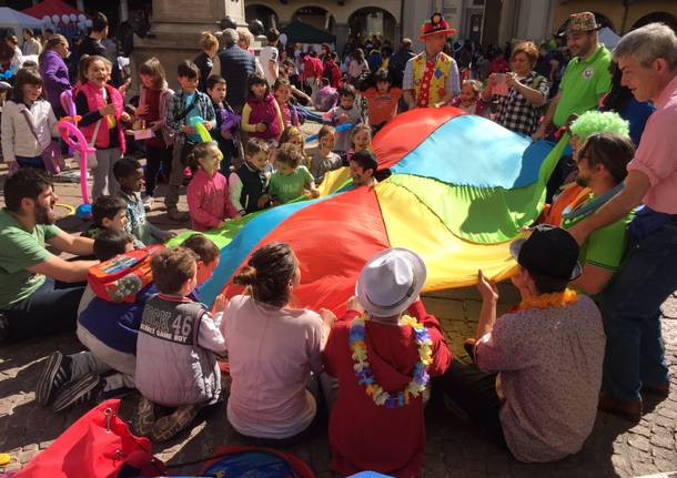 Studenti in piazza per la Giornata della Solidarietà