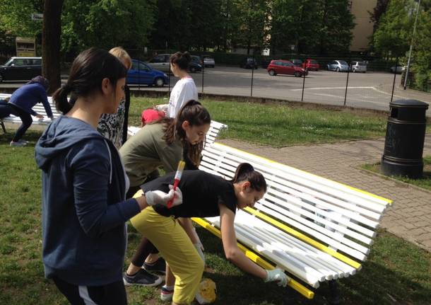 Studenti riparano il parco delle Bustecche