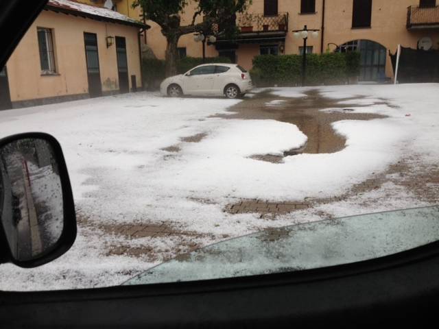 Grandine e allagamenti da Bobbiate a Carnago