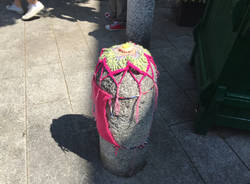 Yarn bombing