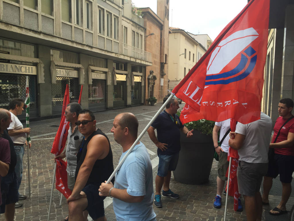 Protesta dei lavoratori Caimi