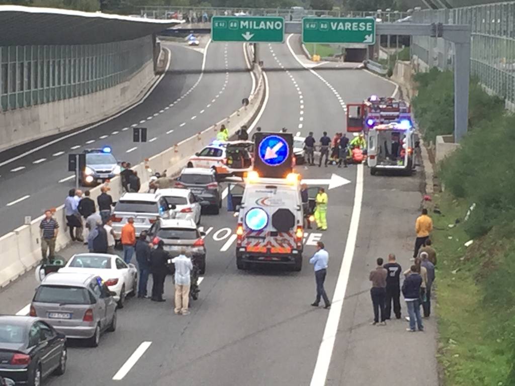 incidente autostrada a26