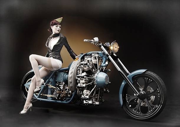 pinup moto vintage