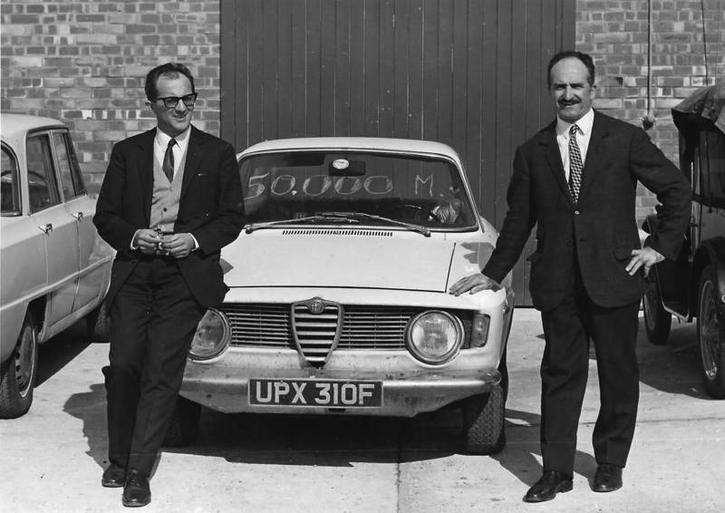 Dario Radaelli  insieme a Guido Moroni alla Ricardo in UK nel 1970