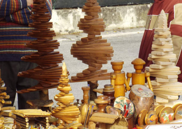 Il primo mercatino di Natale di Ghirla