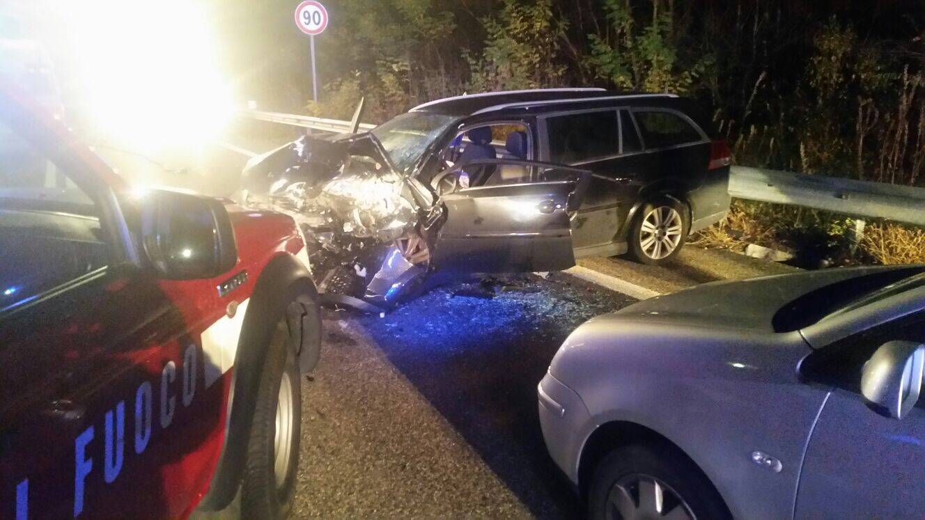 Incidente autovetture Vanzaghello 