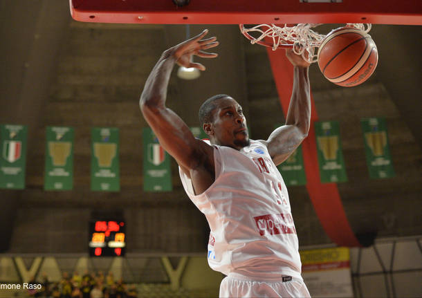 Openjobmetis Varese - Falco Szombathely 94-71 fiba europe cup