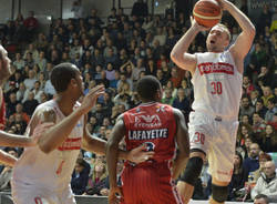 Openjobmetis Varese - EA7 Milano 64-86