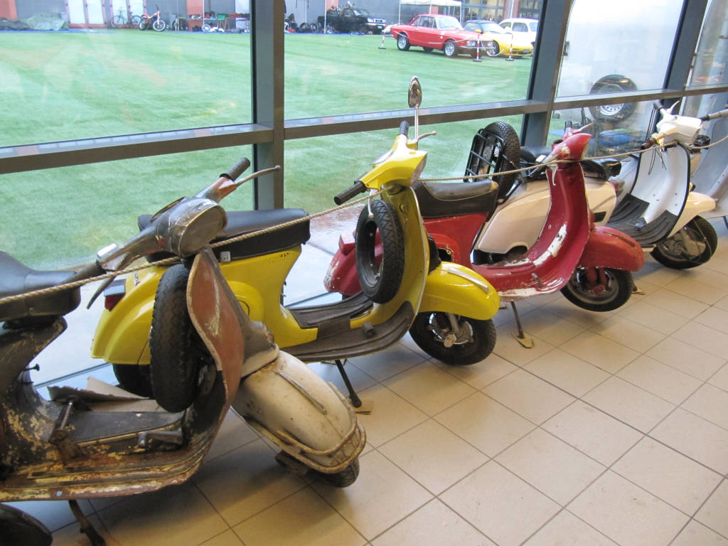 Auto Moto Bici d'epoca mostra Malpensafiere