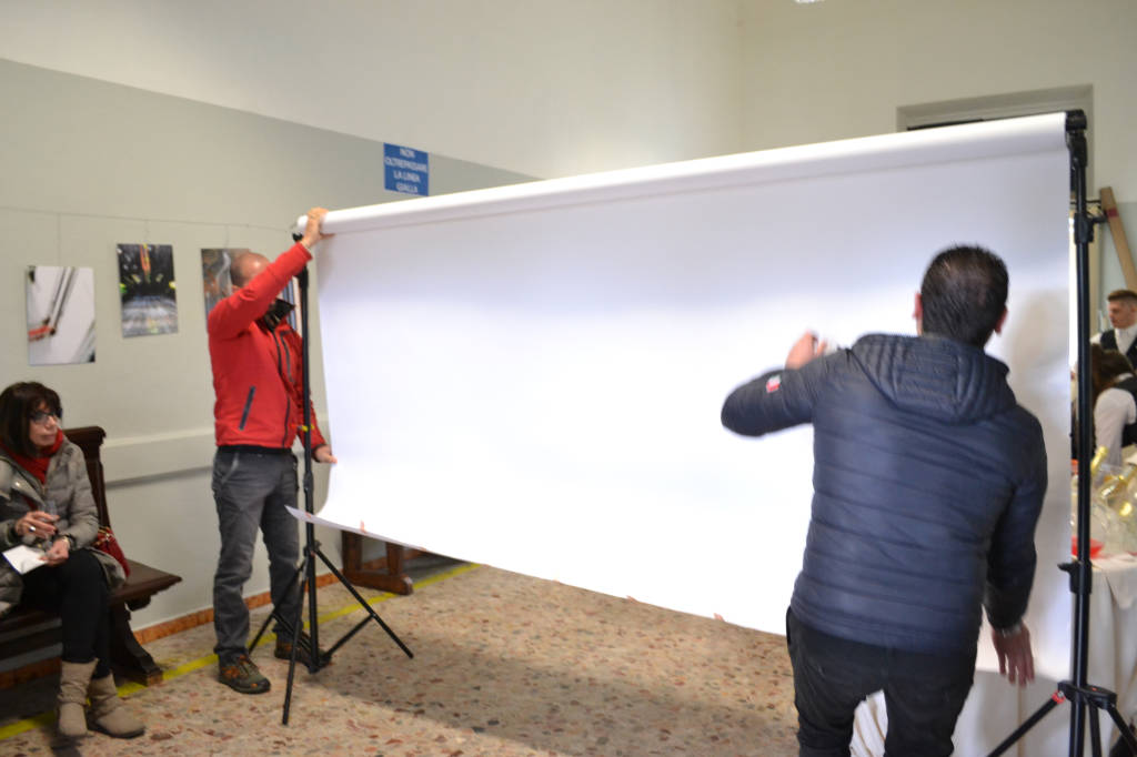 Le fotografie degli studenti in mostra in stazione