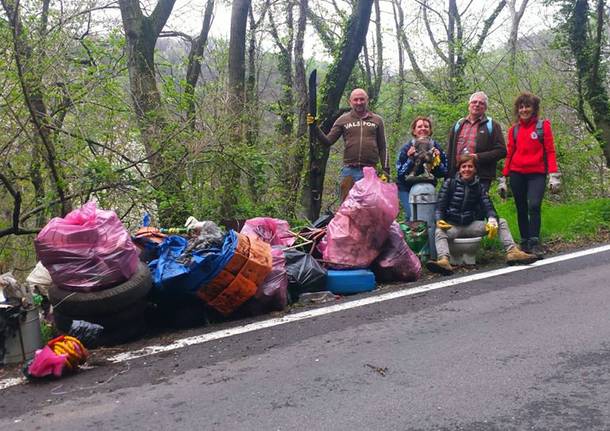 Oltre 50 sacchi di immondizia raccolti a Sacro Monte