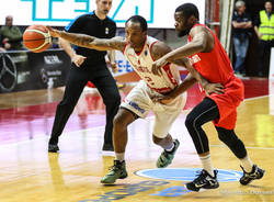 Openjobmetis Varese - Giants Anversa 105-93