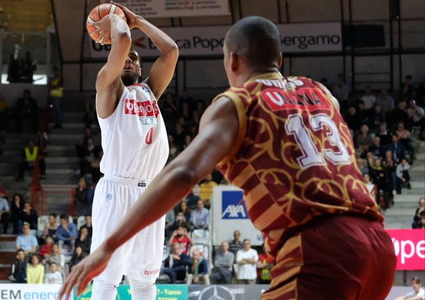 Openjobmetis Varese - Umana Venezia 79-68