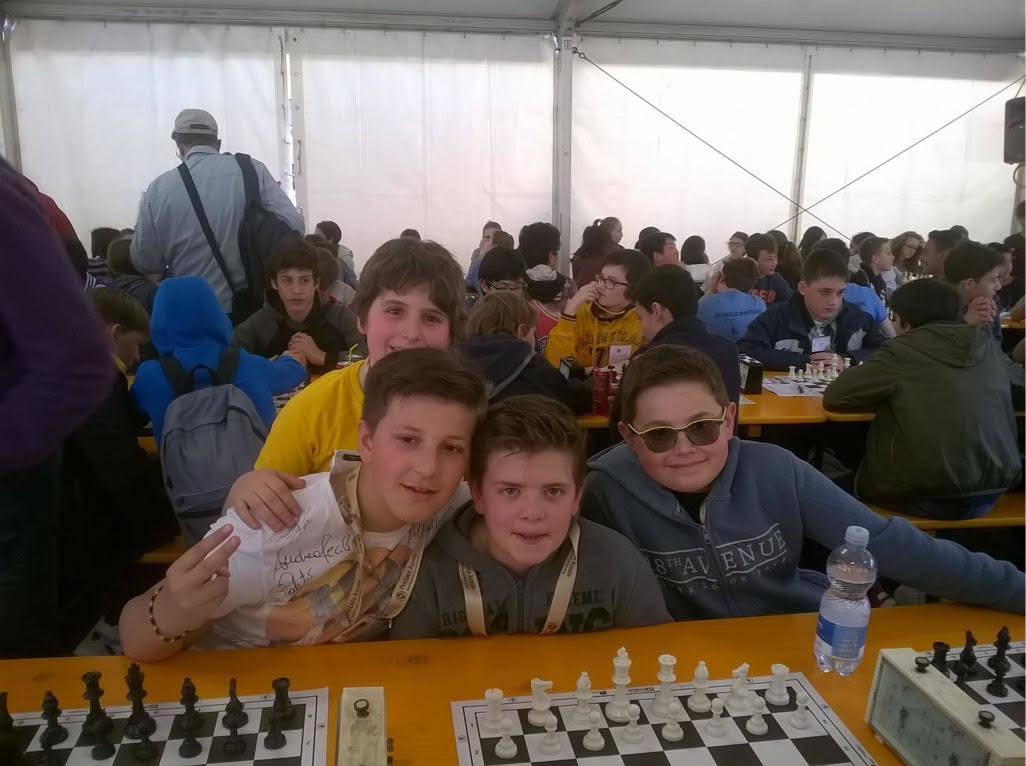 Studenti di Azzate al torneo di scacchi