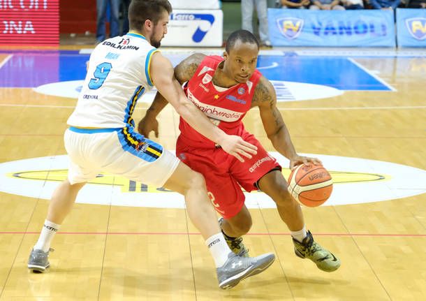 Vanoli Cremona - Openjobmetis Varese 70-79