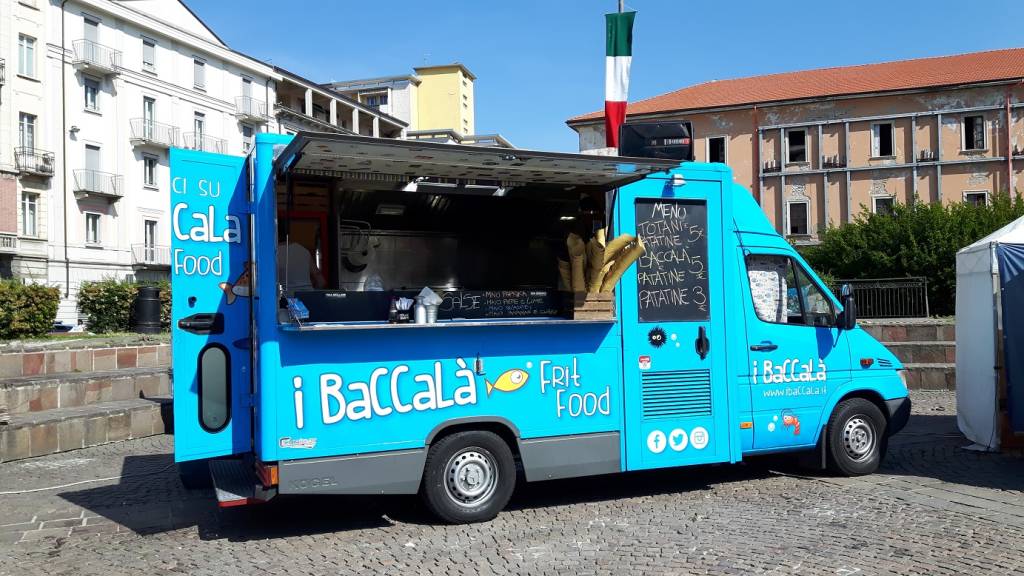 Arriva Lo street lake food festival