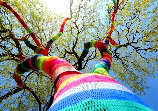 yarn bombing