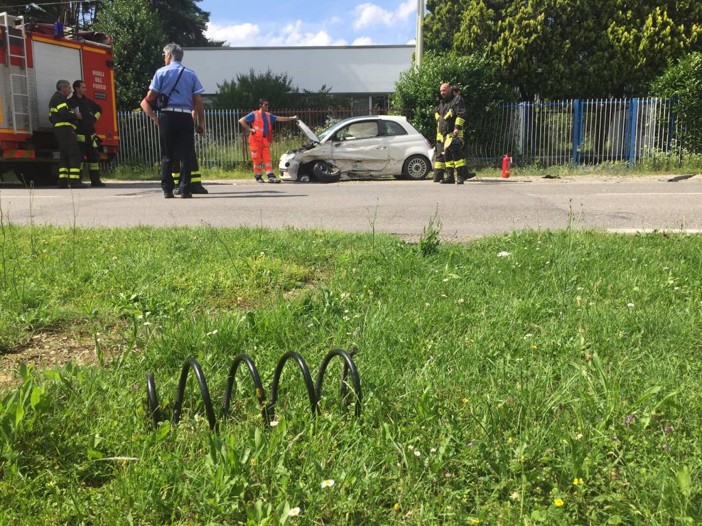 Incidente a Cardano, arriva l\'elisoccorso