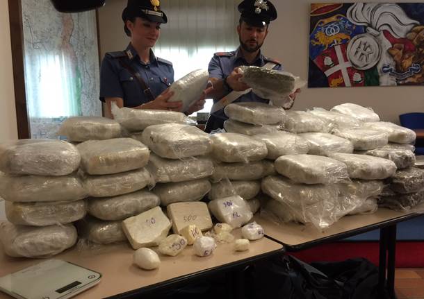 Maxi-sequestro di marijuana e cocaina