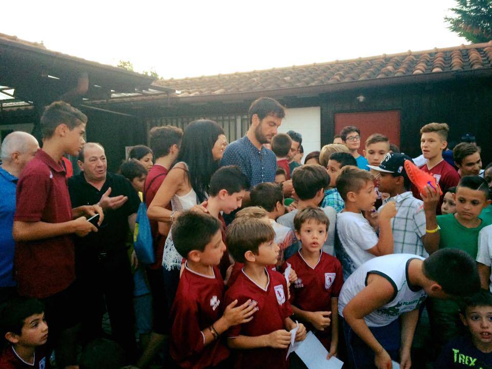 Parolo in visita alla sua scuola calcio