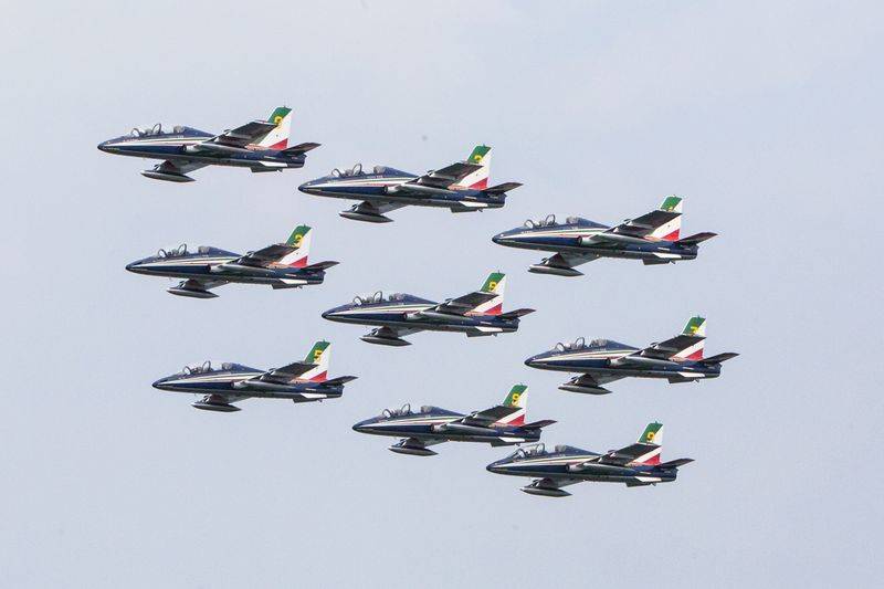 Frecce Tricolore ad Angera e Arona