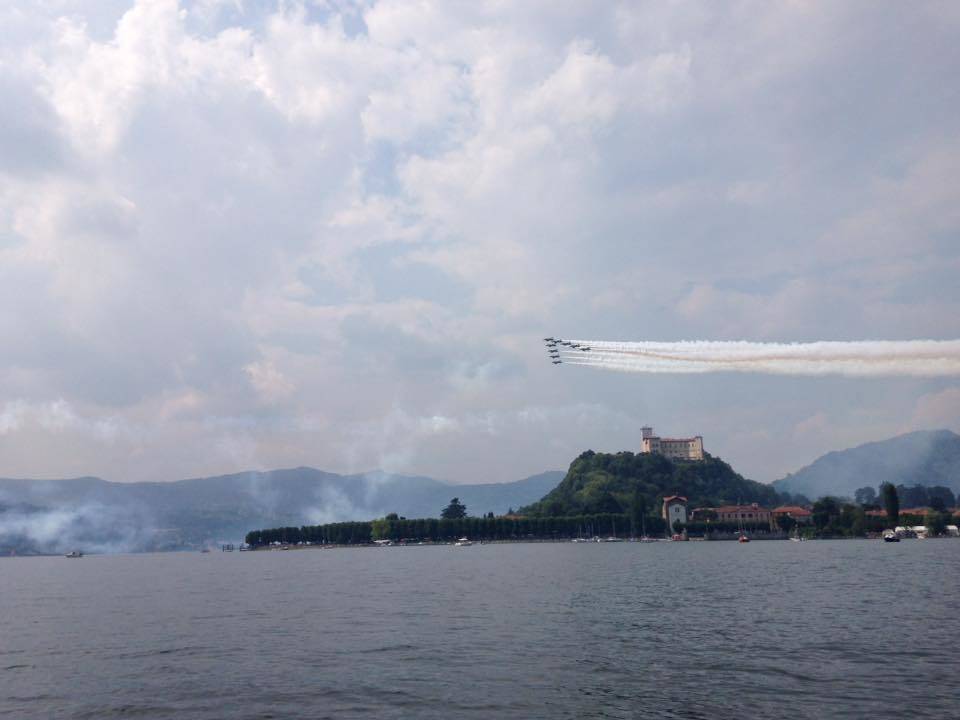 Frecce tricolori, le prove sul Lago Maggiore