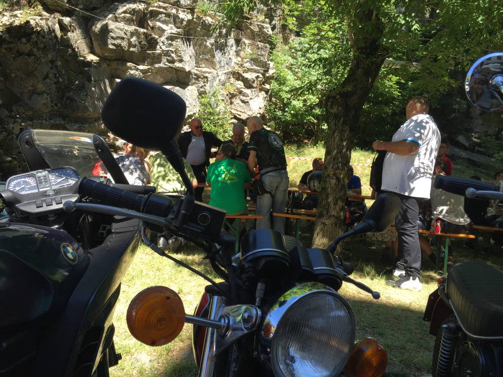 Il motoraduno alpino parte da piazza repubblica