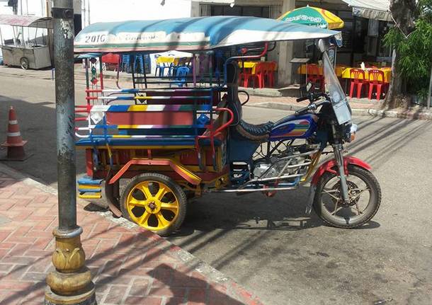 Tra i mille colori del Laos