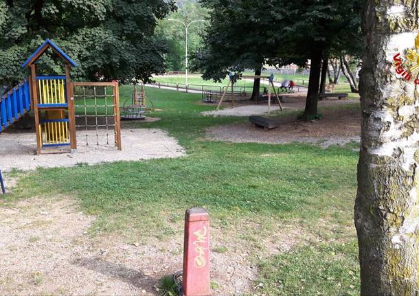 parco giochi bisuschio