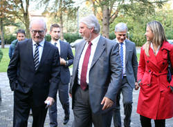 ministro poletti bandera busto arsizio