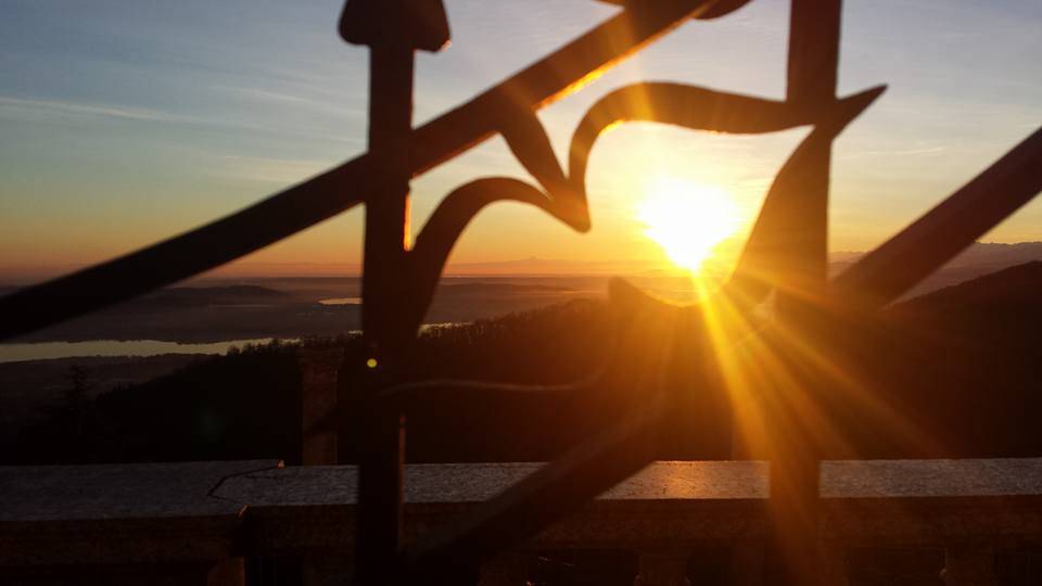 Un Bacio Al Tramonto Varesenews