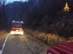 Brucia il bosco di Avigno