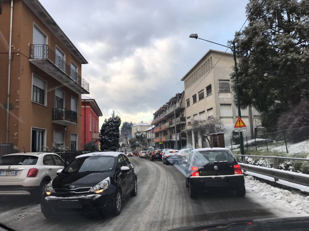 Neve sulla gallaratese tra Castronno, Albizzate e Cavaria