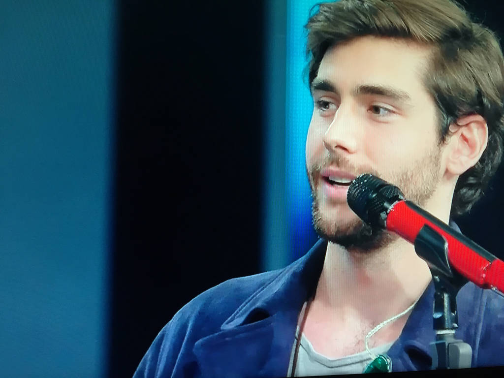 Alvaro Soler fa ballare Sanremo