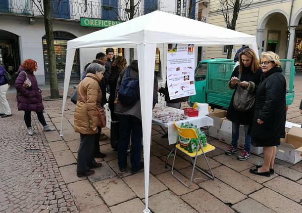 banchetto terremotati la quiete varese