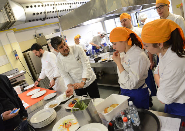 Chef Garzillo “sfida” i ragazzi del De Filippi