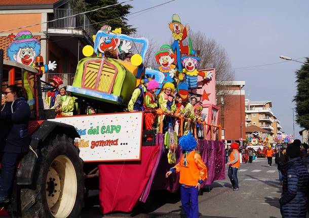 La sfilata di Carnevale a Gavirate