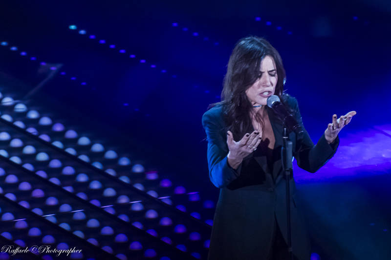 Sanremo 2017, le foto della seconda serata