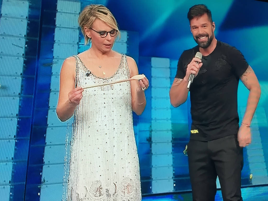 Sanremo 2017: Ricky Martin fa ballare l'ariston