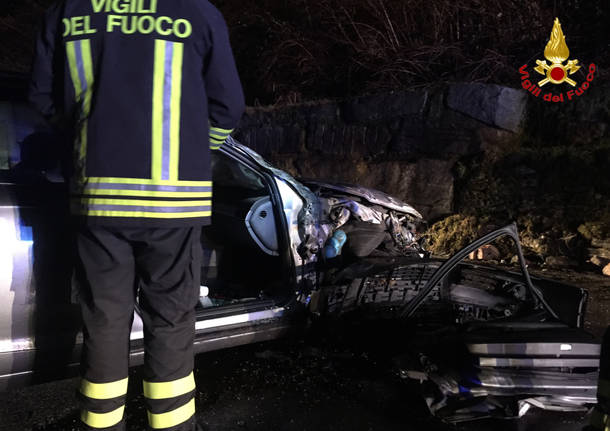 incidente cremenaga vigili del fuoco