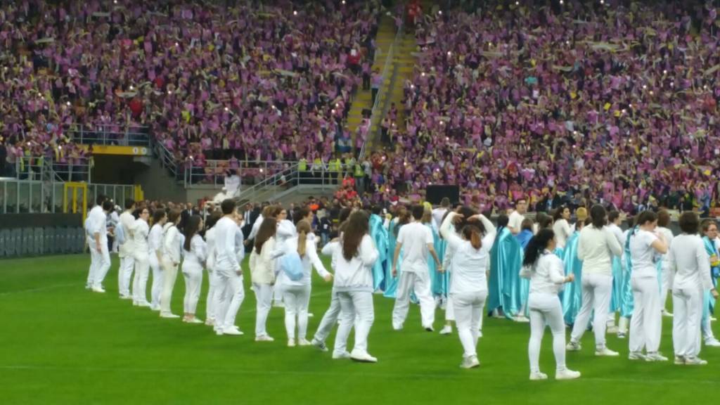 San Siro, il Papa incontra i ragazzi