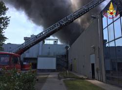 Incendio a Marnate, l\'intervento dei Vigili del fuoco