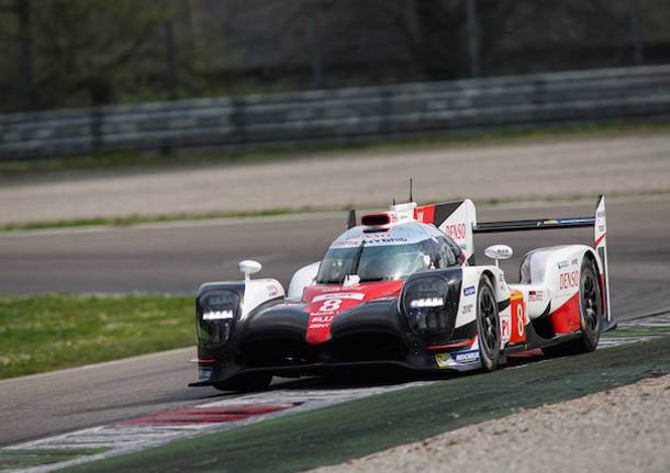 I bolidi del WEC sfrecciano a Monza