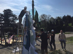 Una piramide ai giardini estensi 