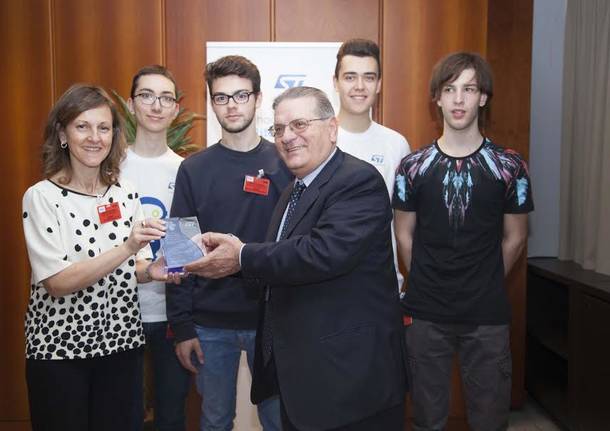 antifurto da arnia studenti premiati da STMichroelectronic