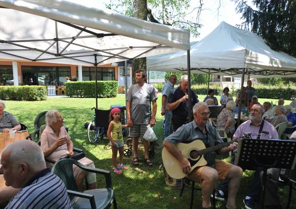 Il grande pic-nic dei nonni