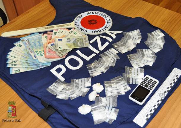 cocaina soldi polizia 